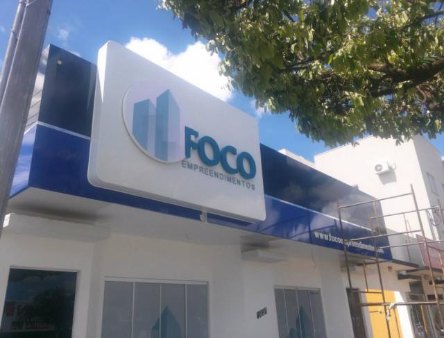 Fachada Foco Empreendimentos em ACM com LED 